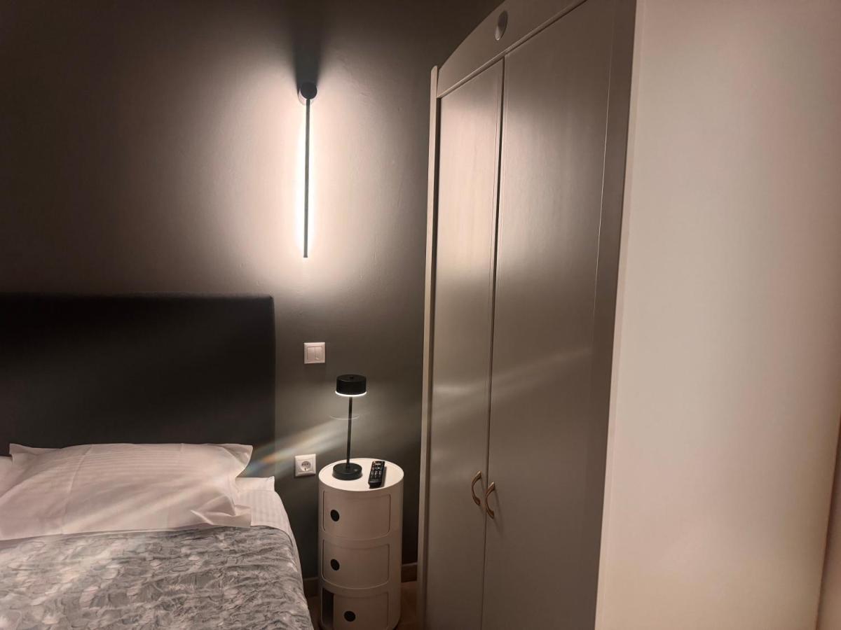 Alexander Luxury Sea Apartments Néa Khilí Εξωτερικό φωτογραφία