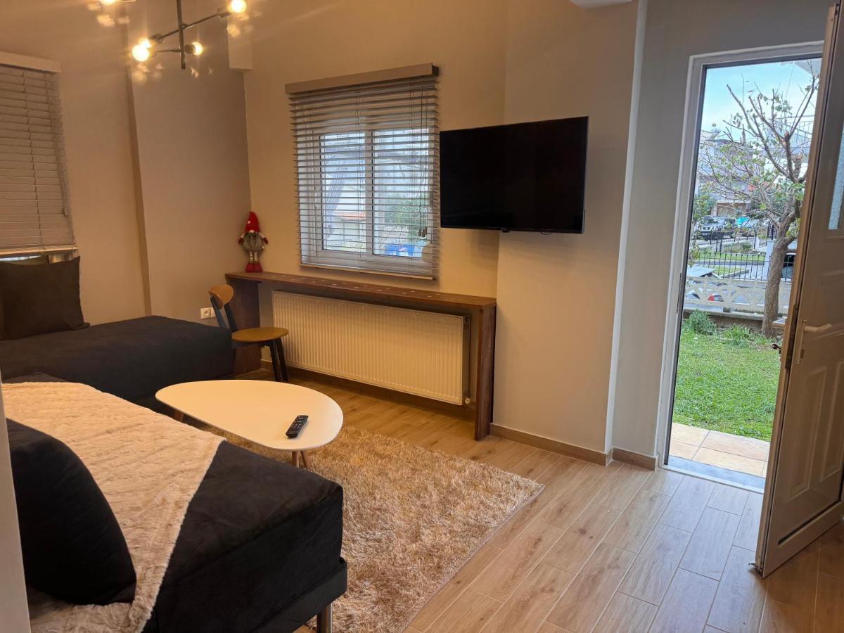 Alexander Luxury Sea Apartments Néa Khilí Εξωτερικό φωτογραφία