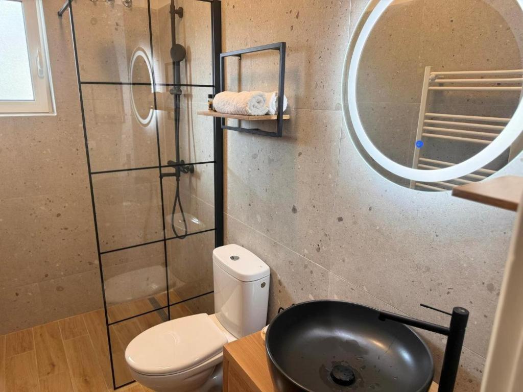 Alexander Luxury Sea Apartments Néa Khilí Εξωτερικό φωτογραφία